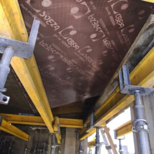 CONTREPLAQUÉ (BAKÉLISÉ)